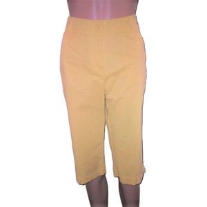NEW Croft and Barrow Maize (yellow) Side Slit Button Zip Front Capri Size 6